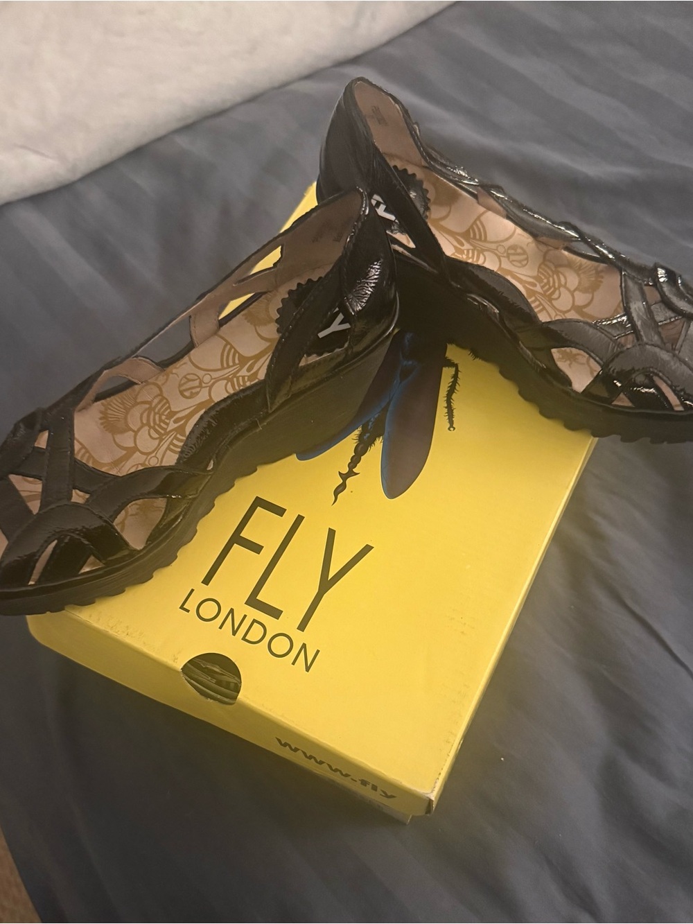FLY London Women's Black Cutout Leather Wedge Sandals, Size 37 - Picture 3 of 4
